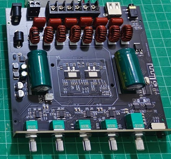 a naked amplifier, with all its junk hanging out