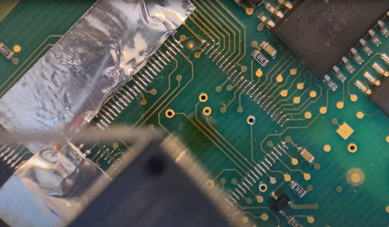circuit_board_chip_removal